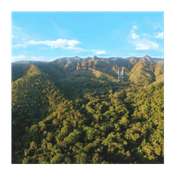 Podcast Two worlds, One classroom