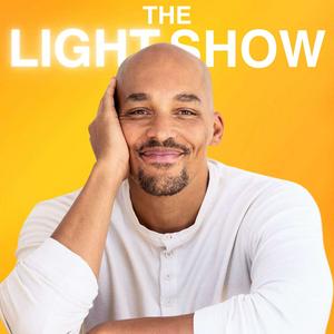 Luister naar The Light Watkins Show in de app