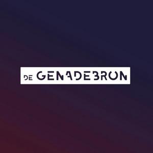 Luister naar DE GENADEBRON in de app