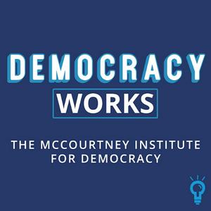 Luister naar Democracy Works in de app